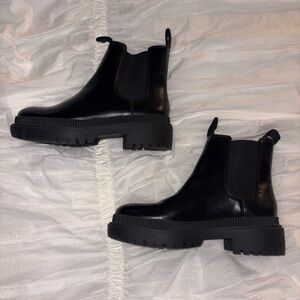 WORN ONCE H&M Black Chelsea Boots